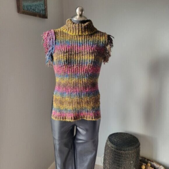 DEX - Knit Fringe  Sweater Vest  Small - Picture 2 of 11
